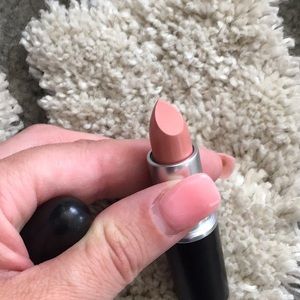 MAC Cosmetics Makeup - MAC Cremesheen lipstick: Pure Zen MAC Cosmetics Makeup - MAC Cremesheen lipstick: Pure Zen